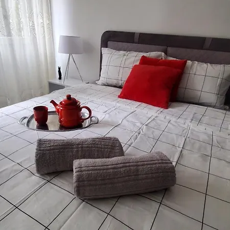 Apartment Tango 4 Lux